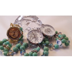 Sea foam crackled jade beaded, expandable, bracelet type wrist band.